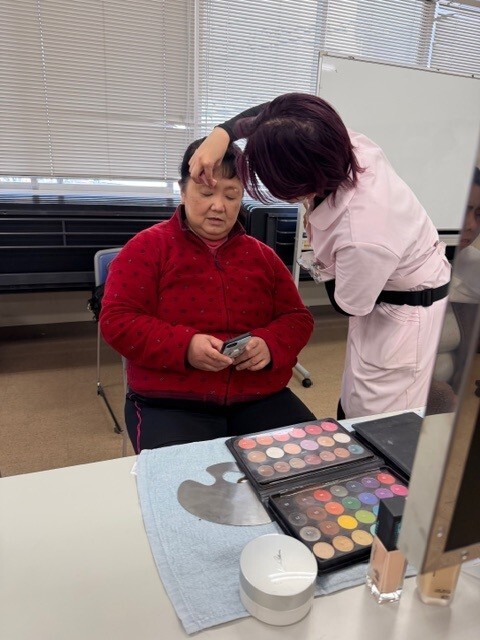 ハンドケアの様子